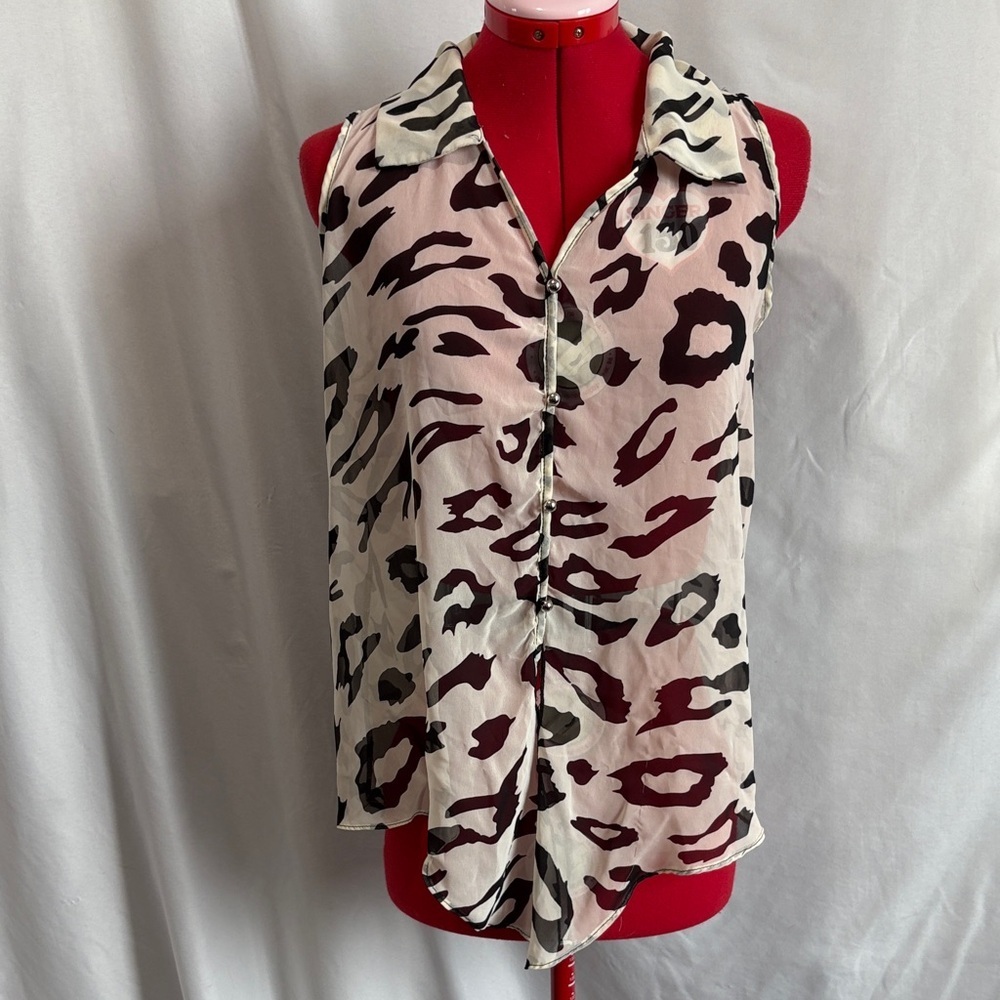 Suzy Shier Animal Print Button Down Shirt SM234